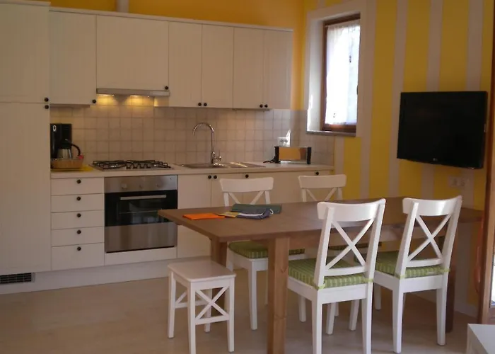 Girasole 3* Каннобио